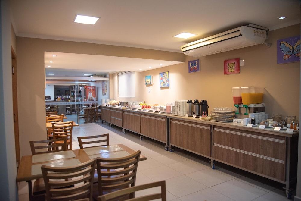 Getullio Hotel กูยาบา ภายนอก รูปภาพ