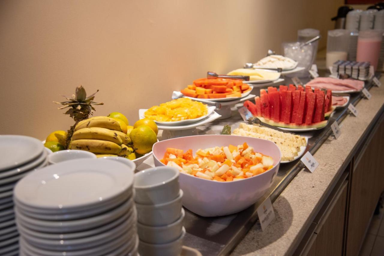 Getullio Hotel กูยาบา ภายนอก รูปภาพ